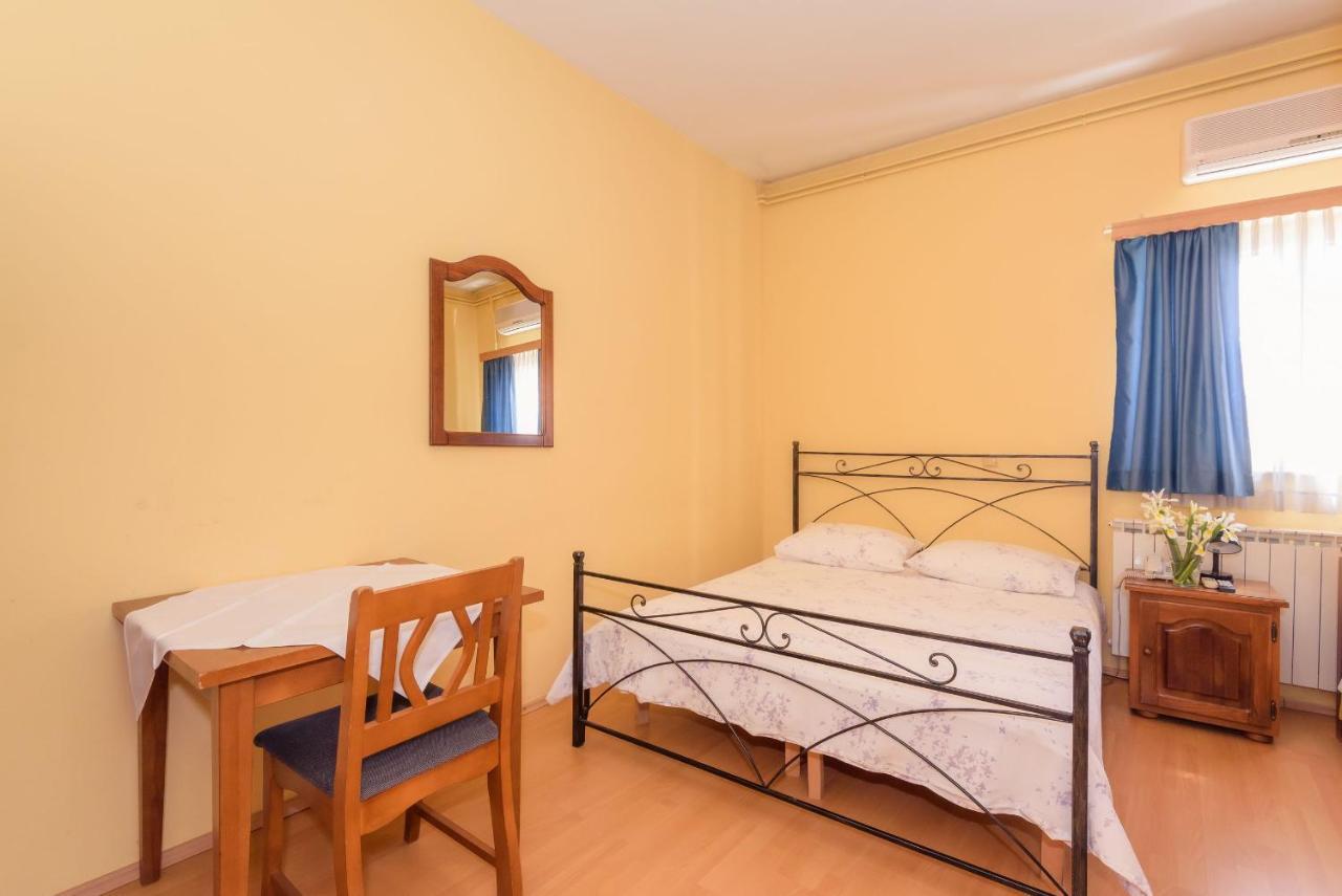Bed and Breakfast Djudja I Mate Vid Esterno foto